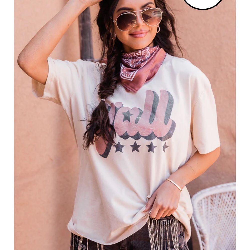 Concert time! Get this fun Y’all oversized tee